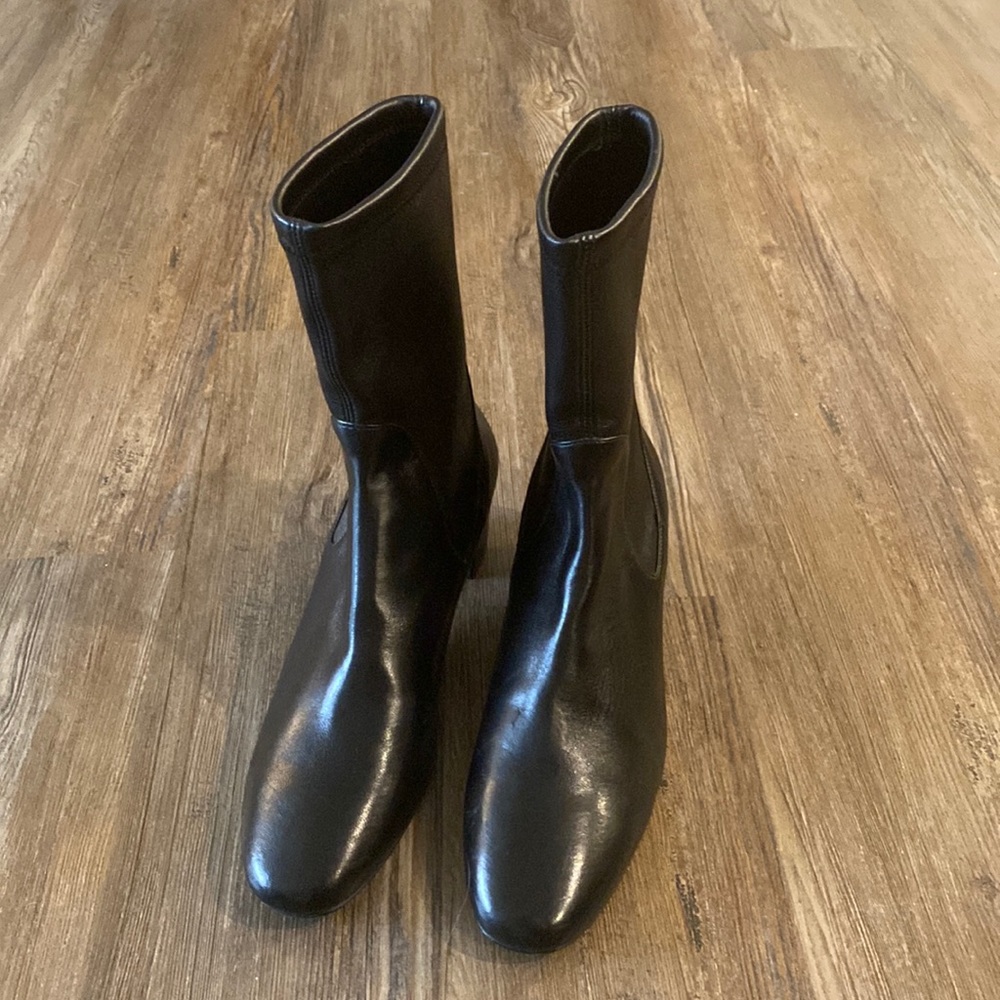 Like new Stuart Weizmann boots. Size 8.5